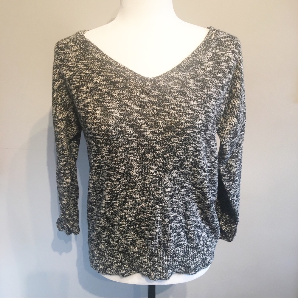 🌸Revolution  by Ricki’s sweater.